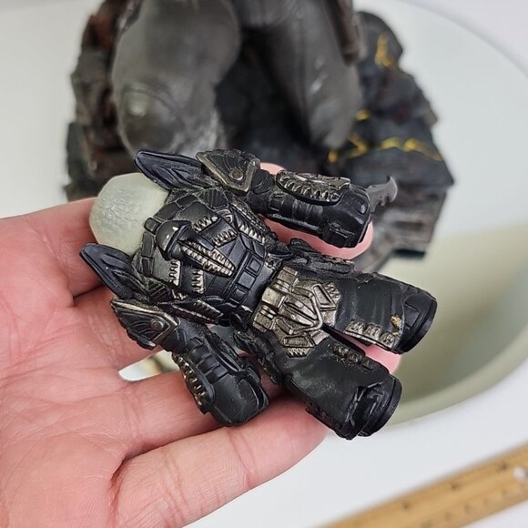 Triforce Gears of War 3 Collector Edition Marcus Fenix Statue No Gun Some Damage - Picture 15 of 16